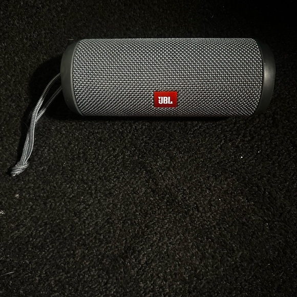 JBL Speaker Pristine Condition - Picture 3 of 7